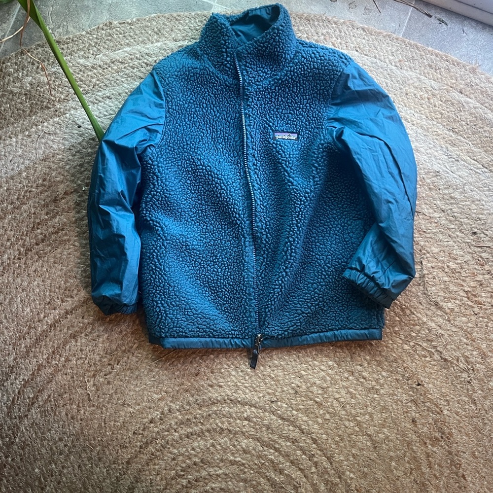 Patagonia Kids Teal reversible  Puffer Jacket